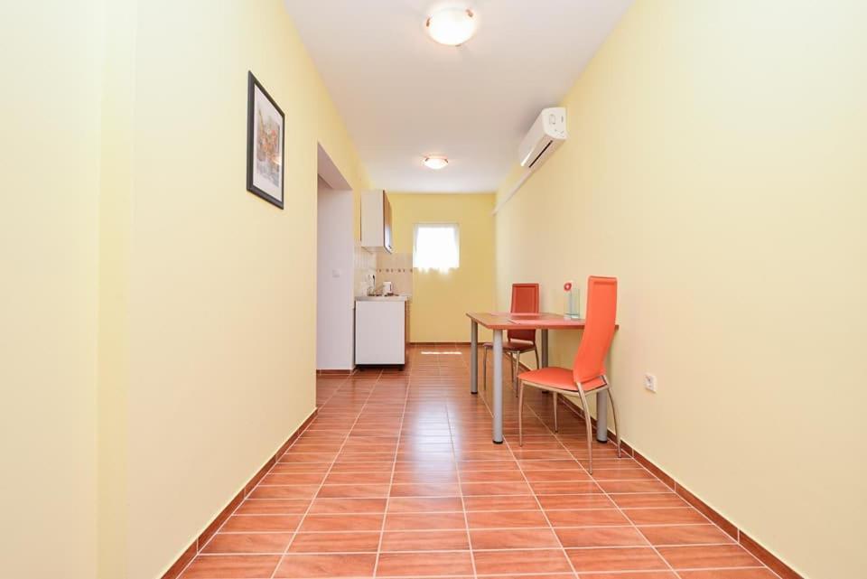 Sreca Apartment Near Beach With Bbq Bibinje Eksteriør bilde